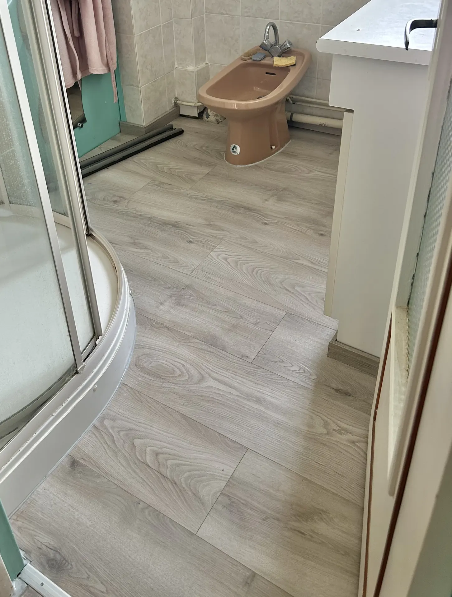 Salle de bain carrelée à Dax
